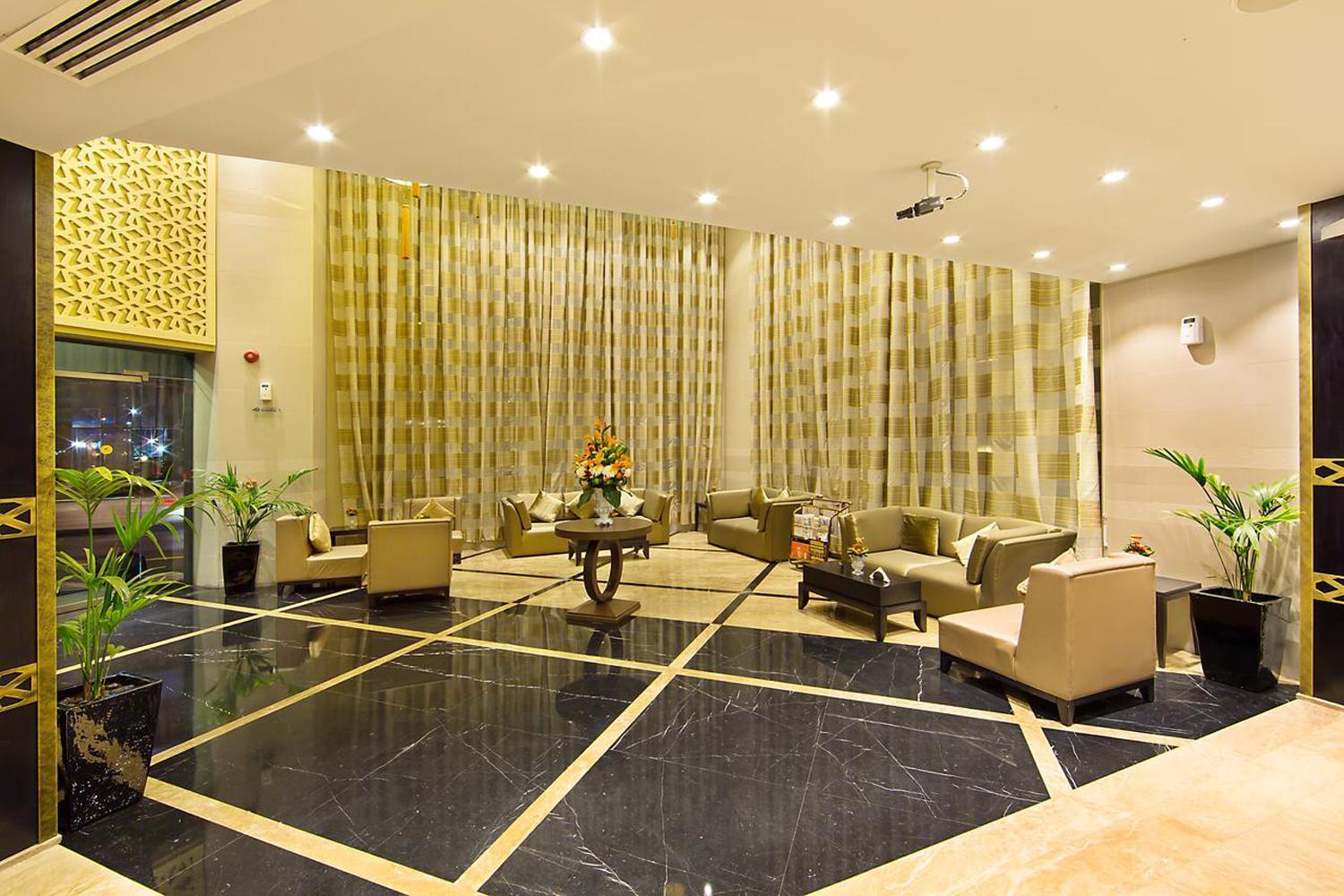 Hotel Luxe Manor Near Delhi Airport Ню Делхи Екстериор снимка